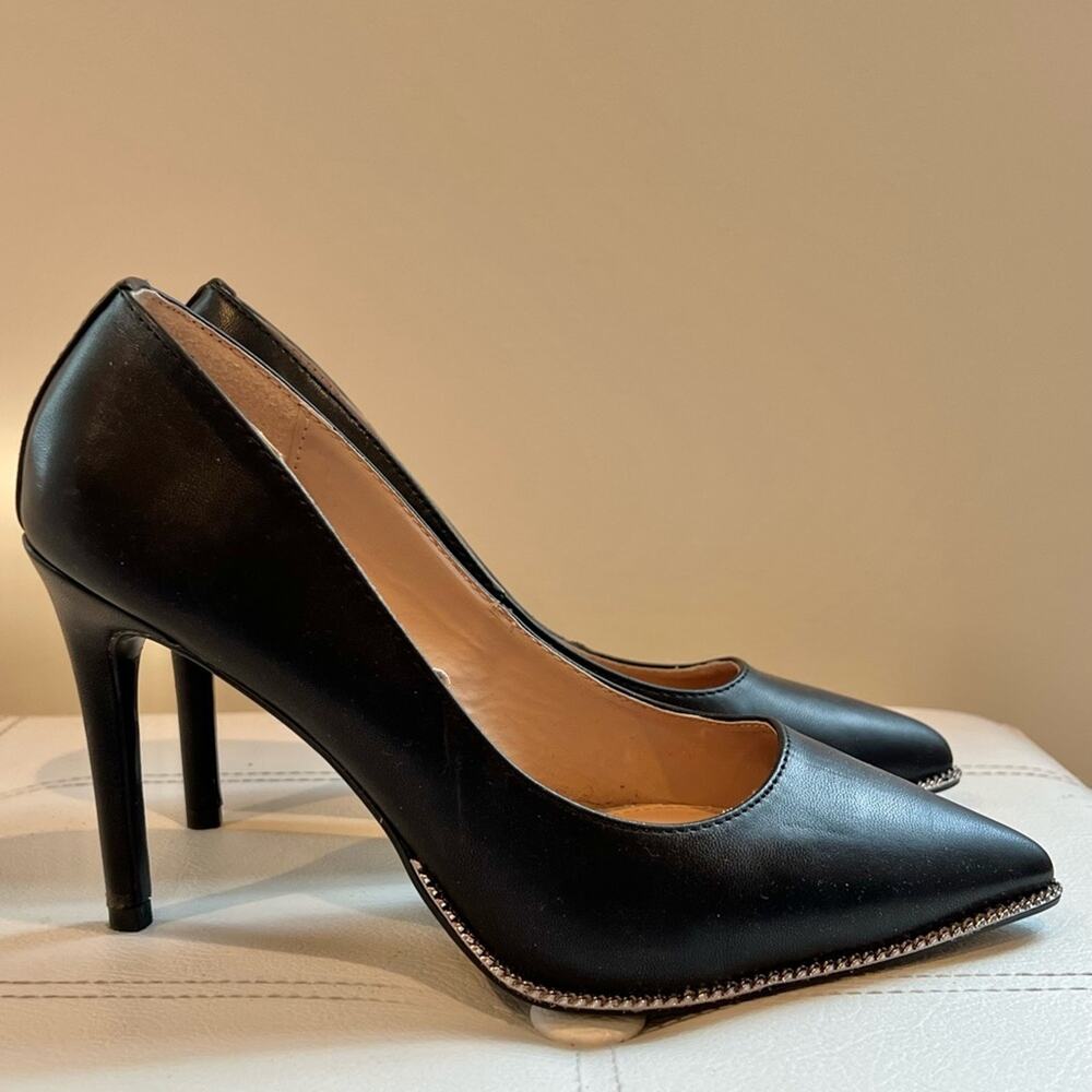 BCBGeneration Halaria Black High Heel Pumps